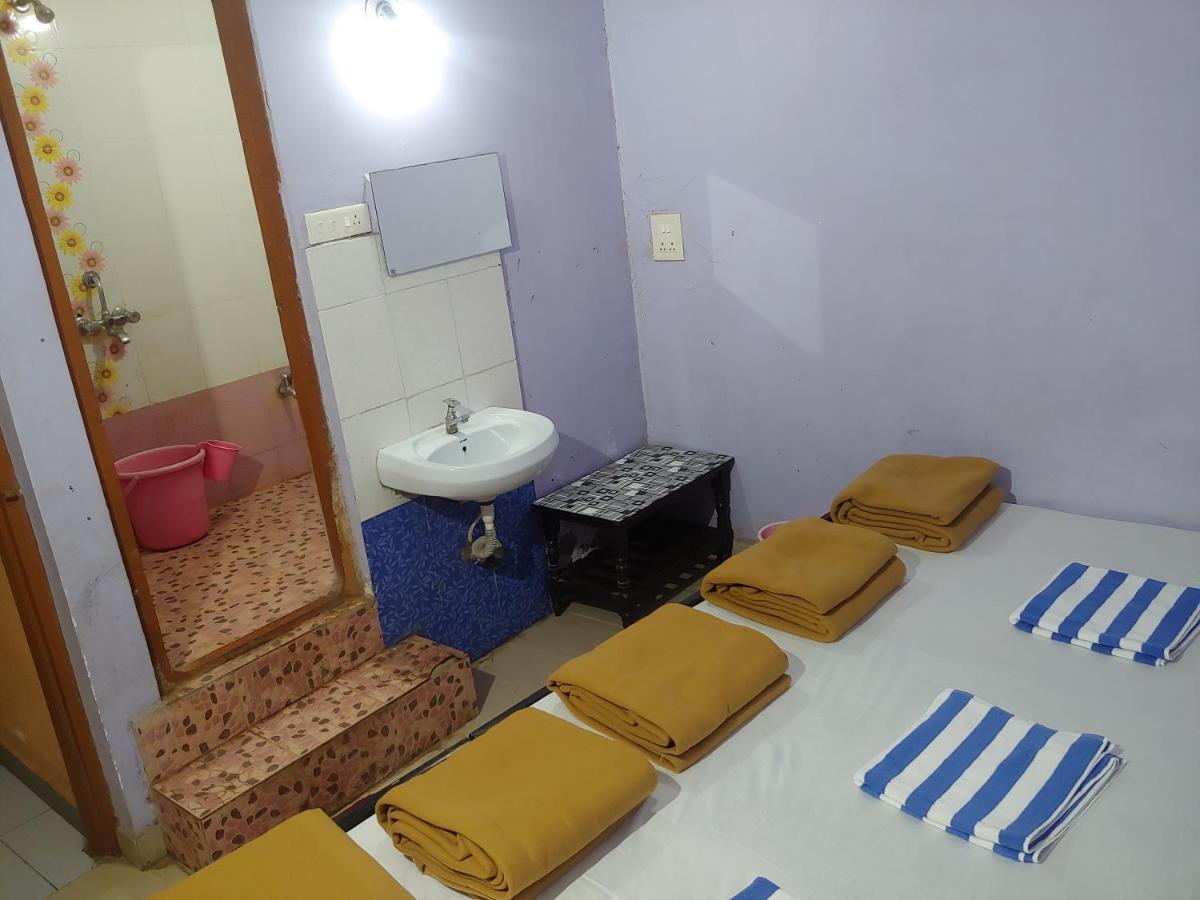 Ambai Guest House Kolhapur Buitenkant foto